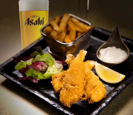 Pint of Beer + Golden Fried Fish Chunks & Chips Peninsula Excelsior Hotel