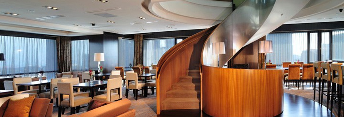 Sky Lounge Peninsula Excelsior Hotel