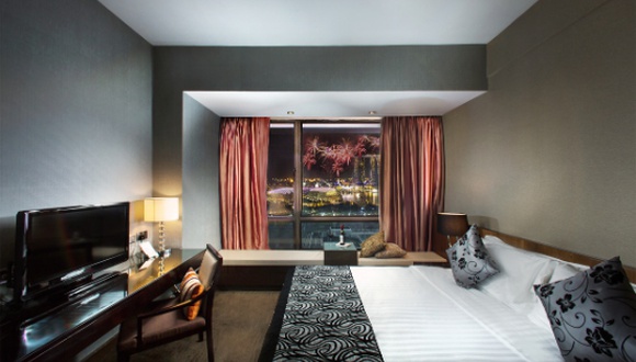 NYE ( Min 3 Nights stay) Peninsula Excelsior Hotel Singapore 